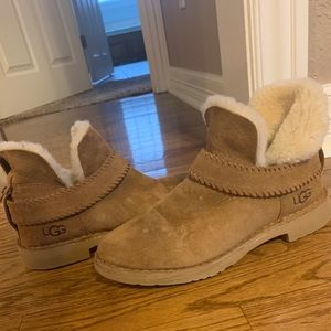Ugg McKay Water Resistant Bootie Size 8